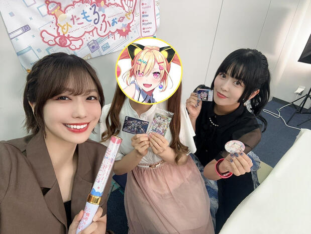 Arale with Aimi and AiAi on the Bandori TV LIVE set