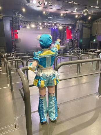 Ritsu at in the audience seats at the 1st live