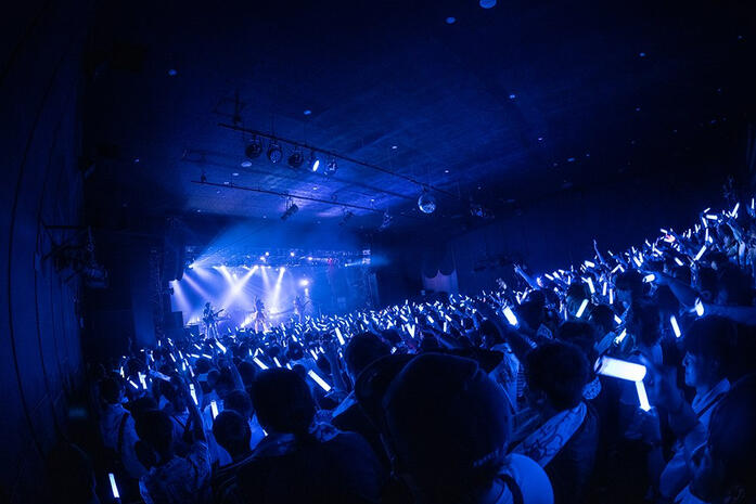 picture of the 1st live