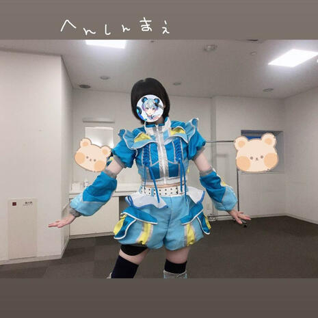 backstage pic of Ritsu