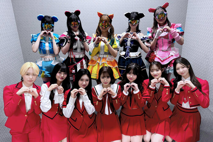 Yumemita posing with RealRomantic