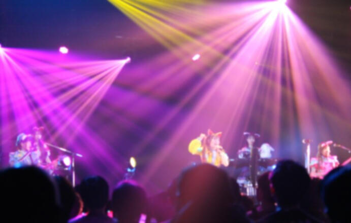 Yumemita performing (from Vol.1)
