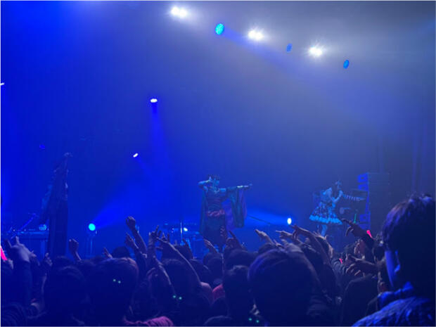 Shin-Shinjuku GR School performing (from Vol.1)
